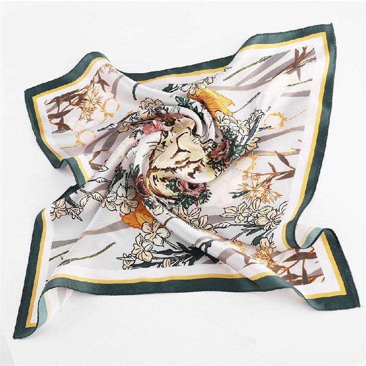 45x45cm Gift Box Scarf 12Momme Silk Satin Digital Print Silk Scarves